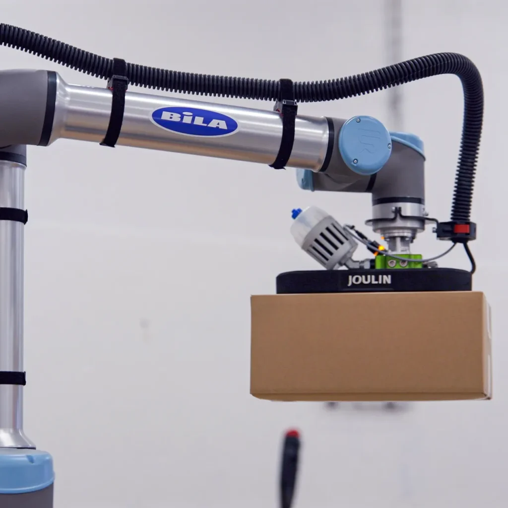 Cobots reduce employee lifting by 50%